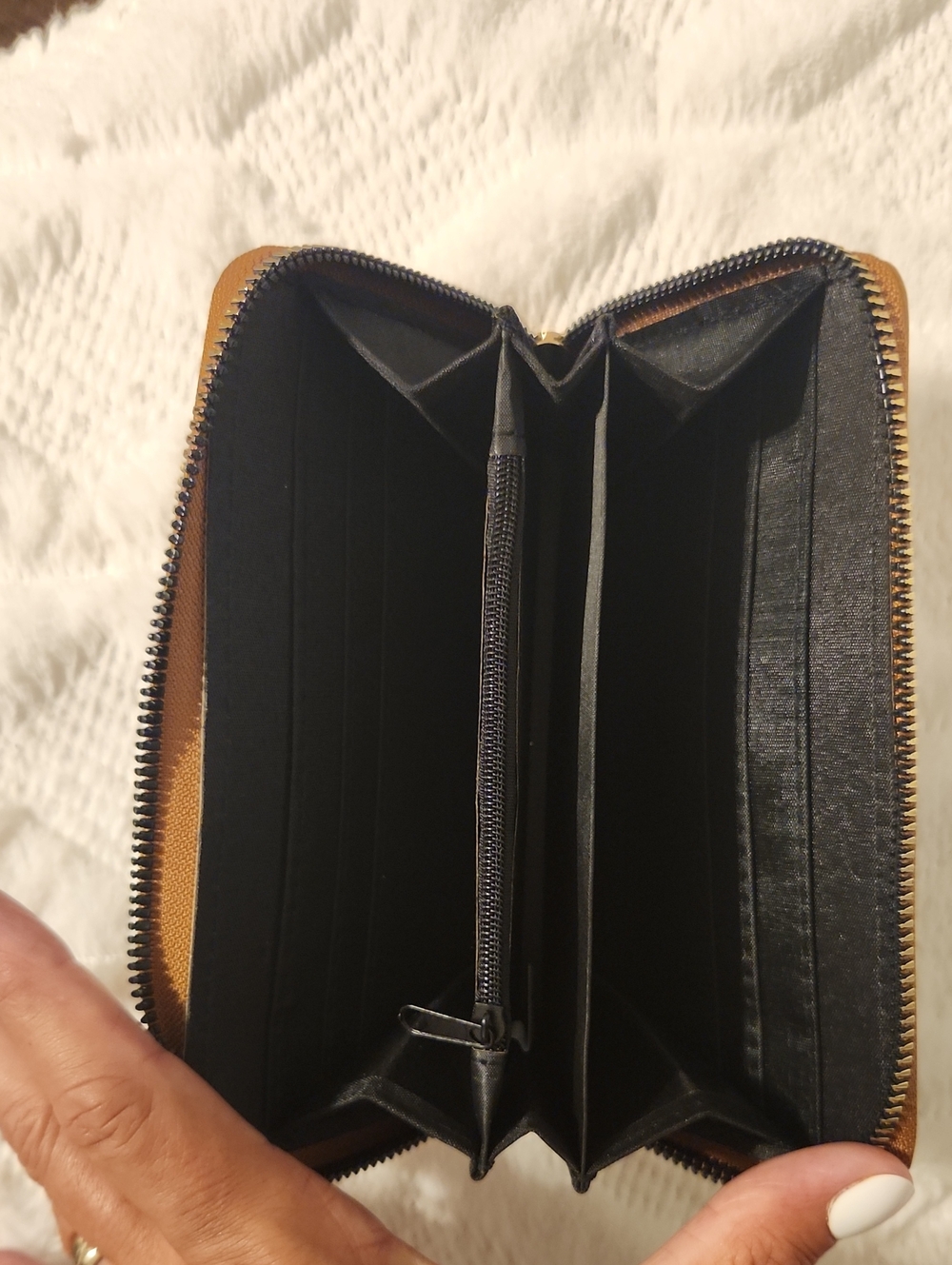 Classic Zip-Around Wallet in Tan with Gold Accent - Picture 6 of 6